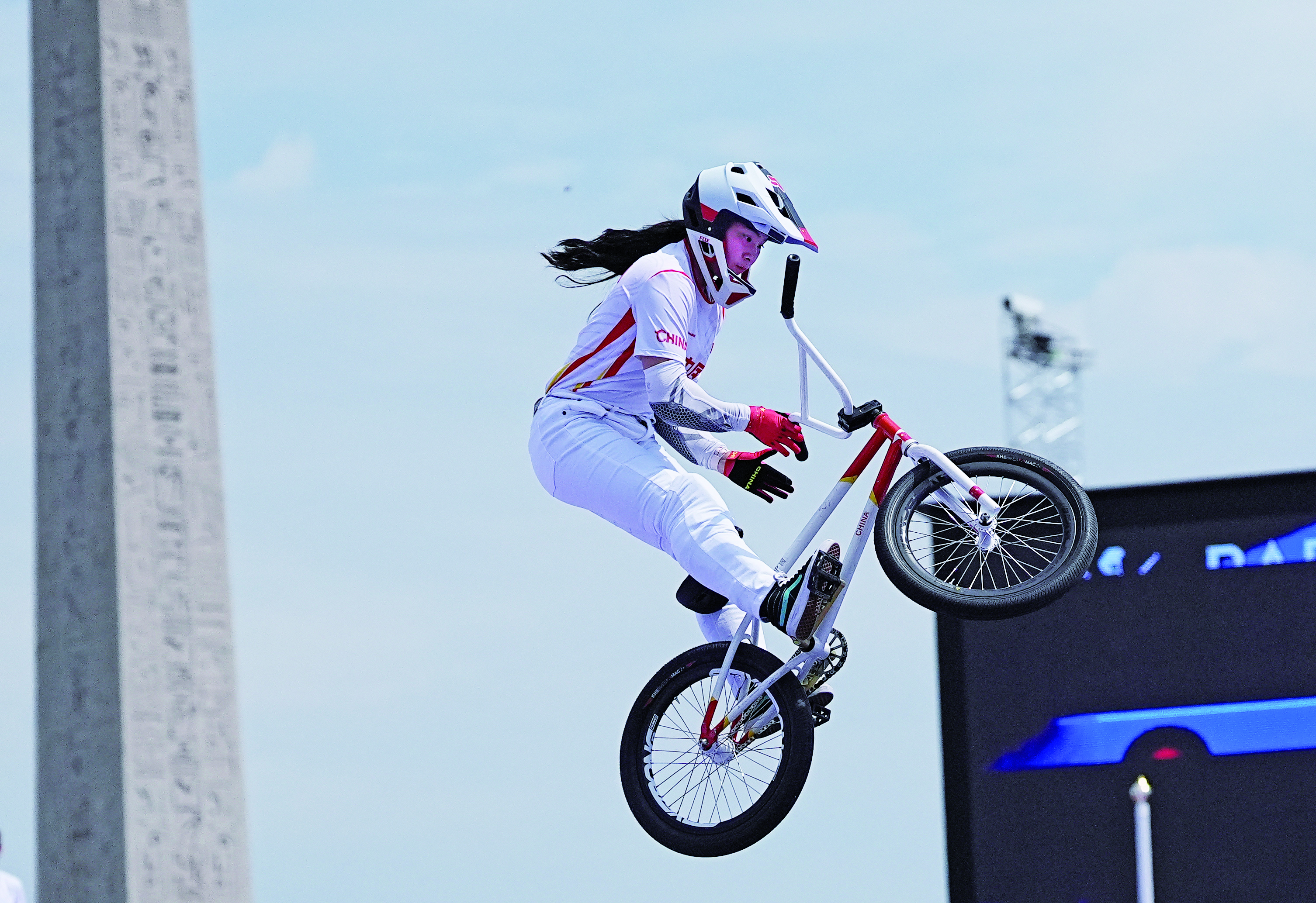 体育精神闪耀赛场,运动员展现顽强拼搏 体育精神闪耀赛场,运动员展现顽强拼搏