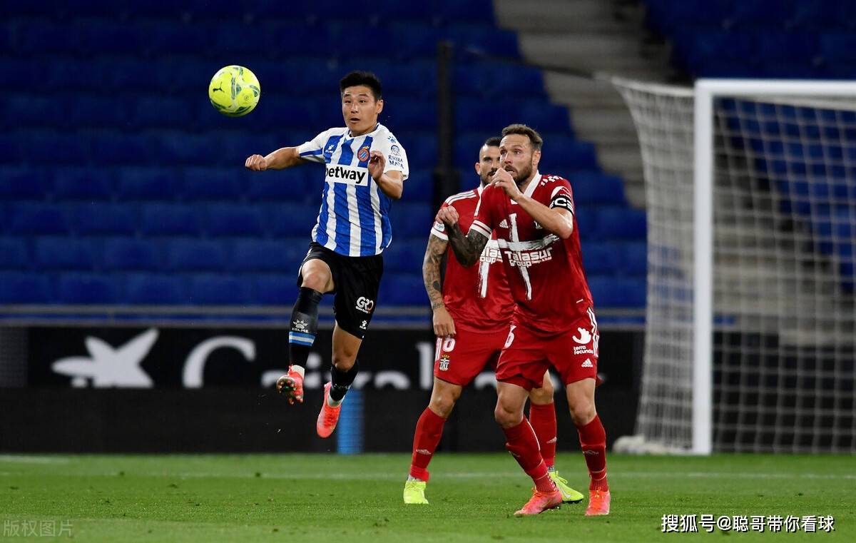 包含西班牙人主场取得连胜，逼近前四！的词条