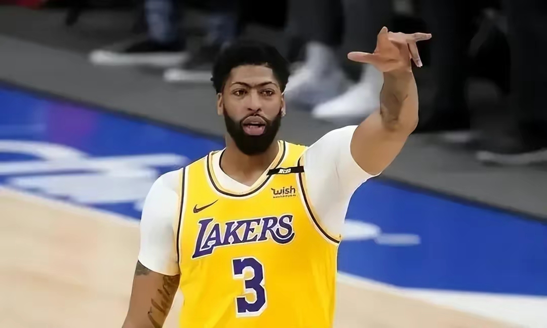 都灵前锋独中二元，带领球队取得胜利的简单介绍