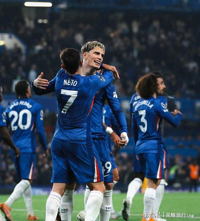 包含切尔西客场大胜伯恩利，全队士气高昂的词条