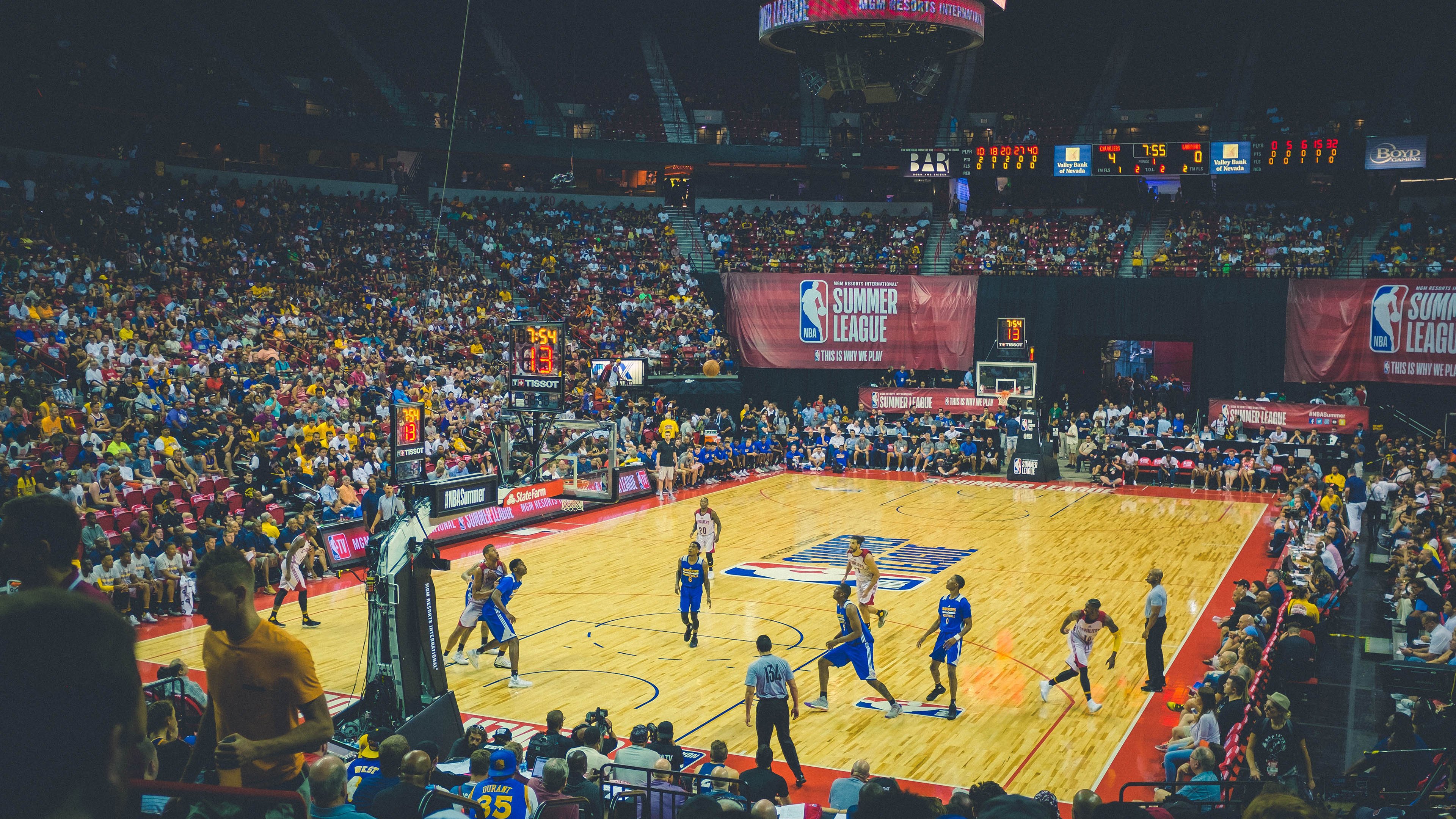 莫兰特全程高能输出，快船正面击溃广厦队